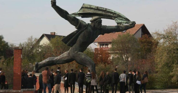Budapest: Memento Park and Icons of Communism Guided Tour - Experience Highlights