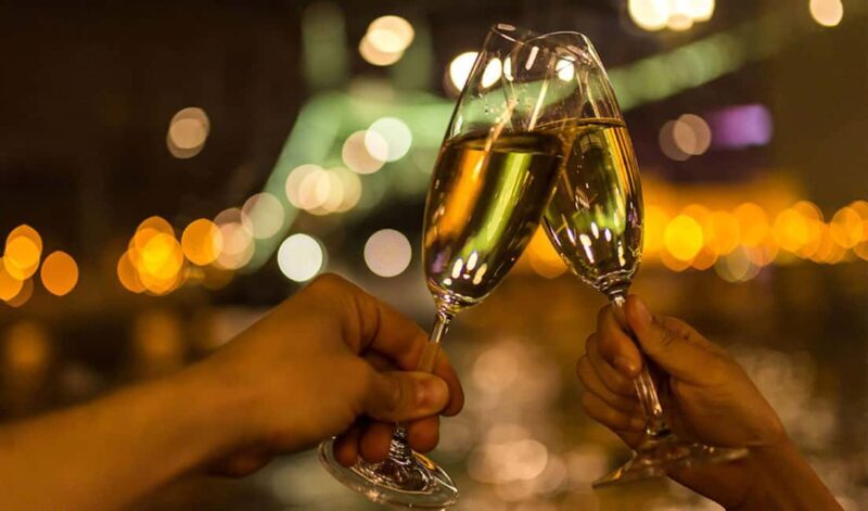 Budapest: Midnight Prosecco Cruise - An in-depth look at the Budapest Midnight Prosecco Cruise