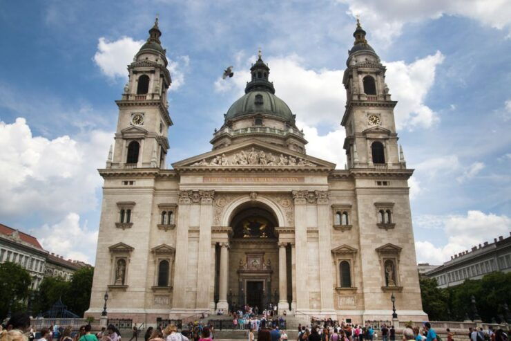 Budapest: Multilingual Highlights Tour - Experience Highlights and Itinerary