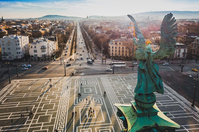Budapest Must-Sees Private Tour With Professional Local Guide - Good To Know