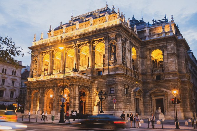 Budapest Must-Sees Private Tour With Professional Local Guide - Accessibility and What to Expect
