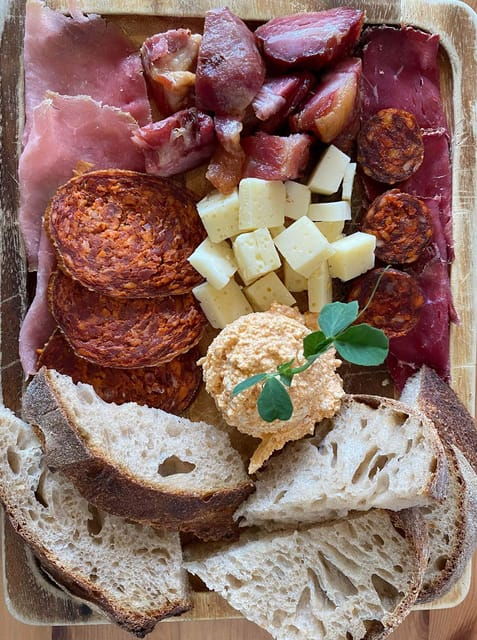 Budapest: Nellicious Private Food Tour - Meeting Point