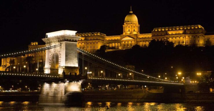 Budapest: Night Walking Tour With Danube River Cruise - Tour Overview