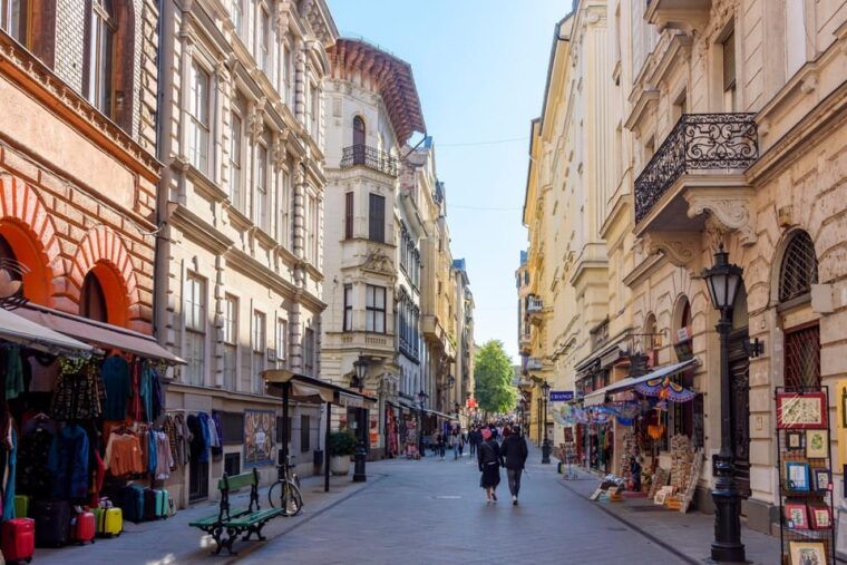 Budapest Old Town and Top Attractions Private Walking Tour - Who Is This Tour Best For?