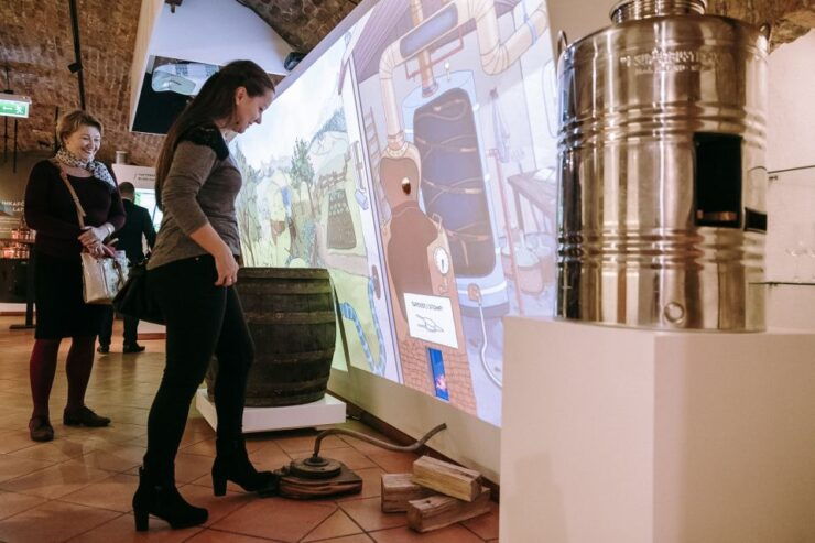 Budapest: Pálinka Experience Showroom Tickets and Combos - Experience Highlights