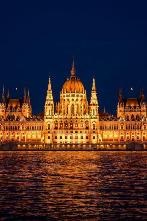 Budapest: Parliament Building Entry Ticket and Audio Guide - Key Points