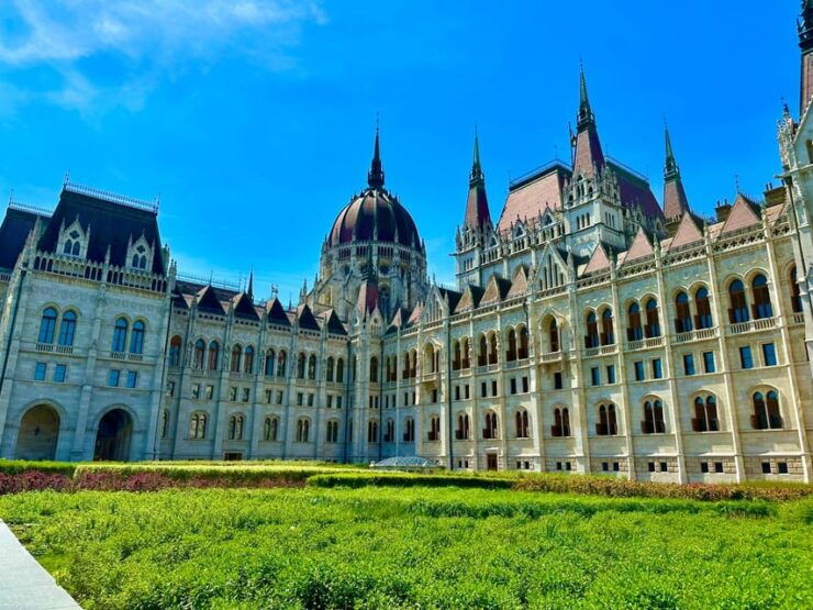 Budapest: Parliament Building Entry Ticket and Audio Guide - Audio Guide Features