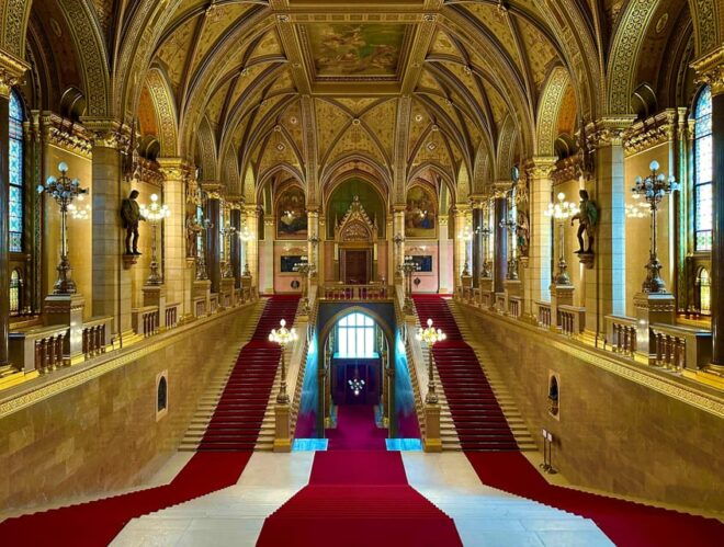 Budapest: Parliament Building Entry Ticket and Audio Guide - What to Bring