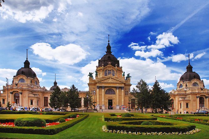 Budapest: Private 4-Hour Walking Tour With a Local - Tour Experience