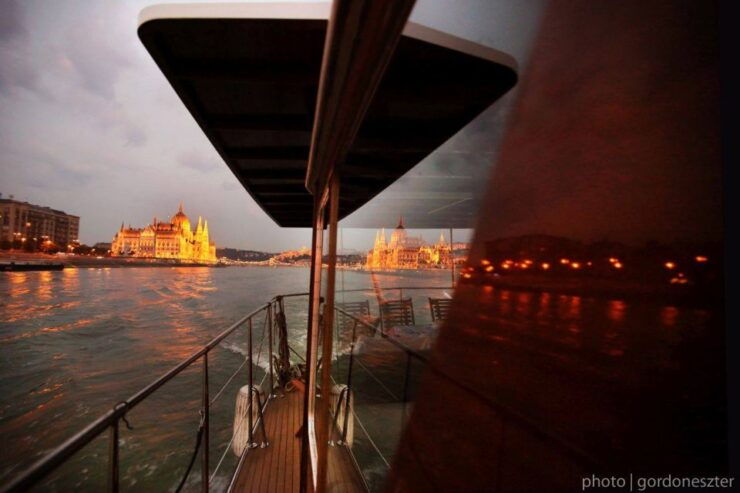 Budapest: Private Danube Yacht Cruise With Welcome Drink - Experience Highlights