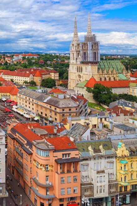Budapest: Private Guided Tour to Zagreb - Local Cuisine and Shopping