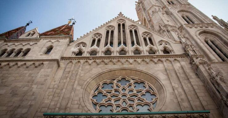 Budapest: Private Luxury Sightseeing Tour - Tour Duration and Languages Offered