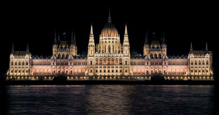 Budapest Private Walking Tour 2.5 Hours - Tour Duration and Cancellation Policy