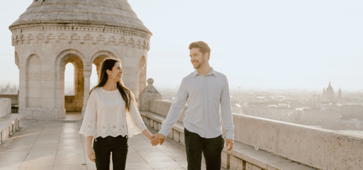 Budapest: Romantic Photoshoot at Budas Iconic Sightseeings - Iconic Landmarks to Explore