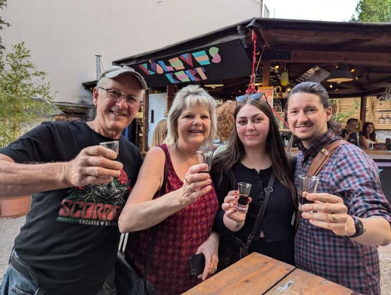 Budapest: Ruin Bars, Street Art, and Jewish Quarter Tour - Ruin Bars: The Heart of Budapest’s Nightlife