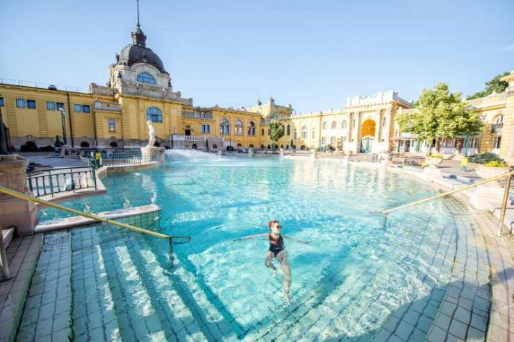 Budapest: Self-Guided Highlights & History Walking Tour - Key Highlights of the Experience