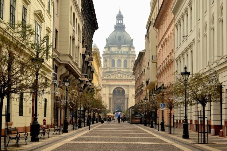 Budapest: Self-Guided Highlights Scavenger Hunt & Tour - Experience Highlights