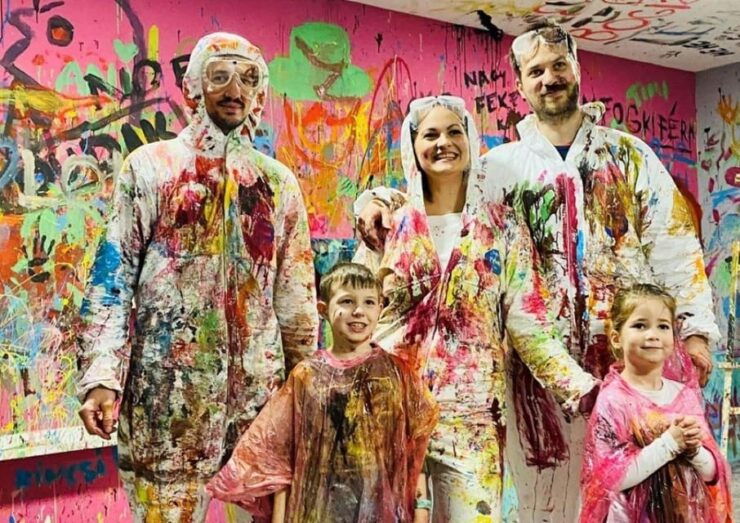Budapest: Selfie Museum and Splatter Room Combo Entry Ticket - Key Points