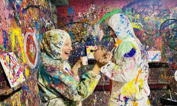 Budapest: Selfie Museum and Splatter Room Combo Entry Ticket - What to Expect