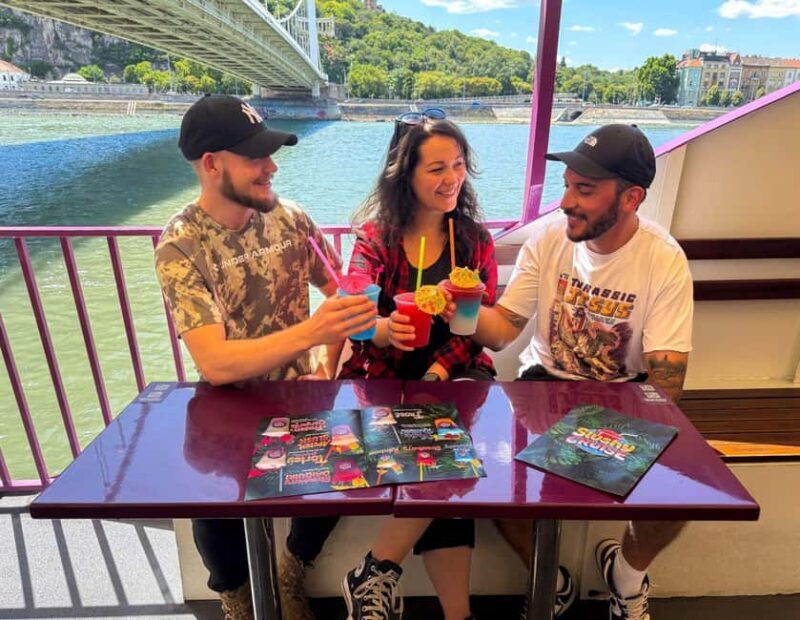 Budapest: Sightseeing Cruise with Unlimited Slushies - The Experience in Detail