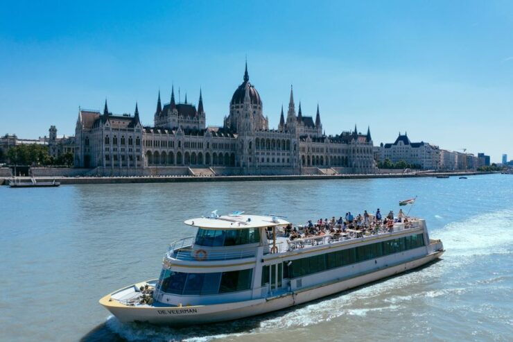 Budapest: Sightseeing Danube River Cruise Ticket - Experience Highlights