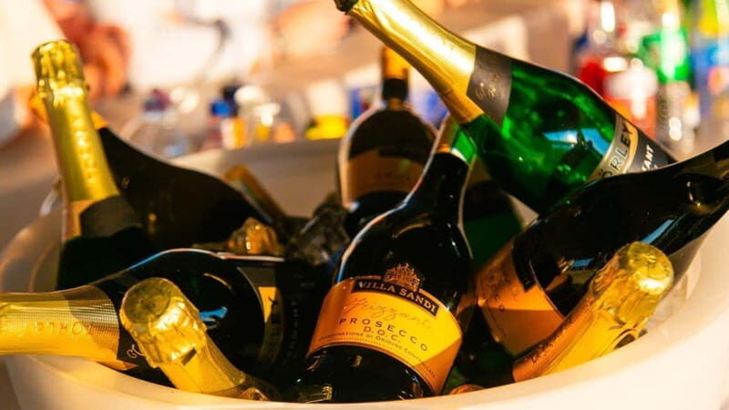 Budapest: Sip and Sail River Cruise with Unlimited Prosecco - Budapest: Sip and Sail River Cruise with Unlimited Prosecco — A Detailed Look