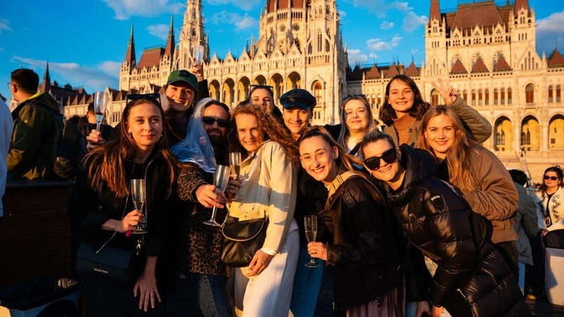 Budapest: Sip and Sail River Cruise with Unlimited Prosecco - The Sum Up: Who’s This Experience Best Suited For?