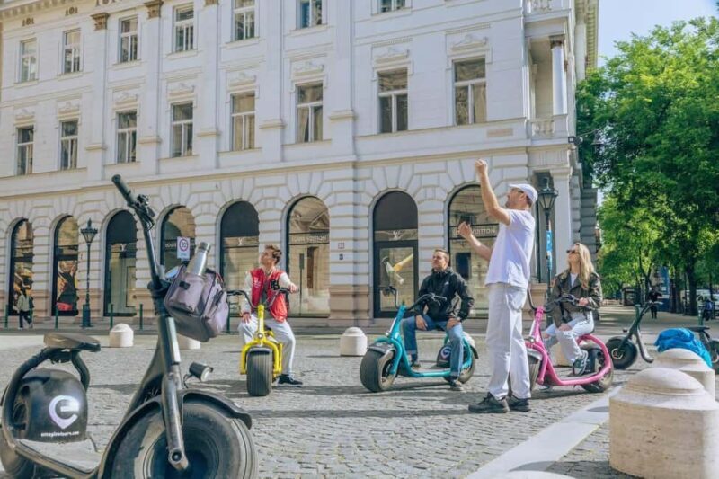 Budapest: Small-Group MonsteRoller E-Scooter Tours - The Guides: Knowledgeable and Enthusiastic