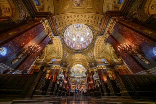 Budapest: St. Stephens Basilica/Dome/Treasury Entry Ticket - Meeting Point Details