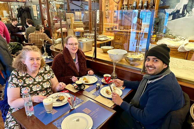 Budapest Street Food Tour With Hungarian Snacks Dessert and Beer - Customer Reviews