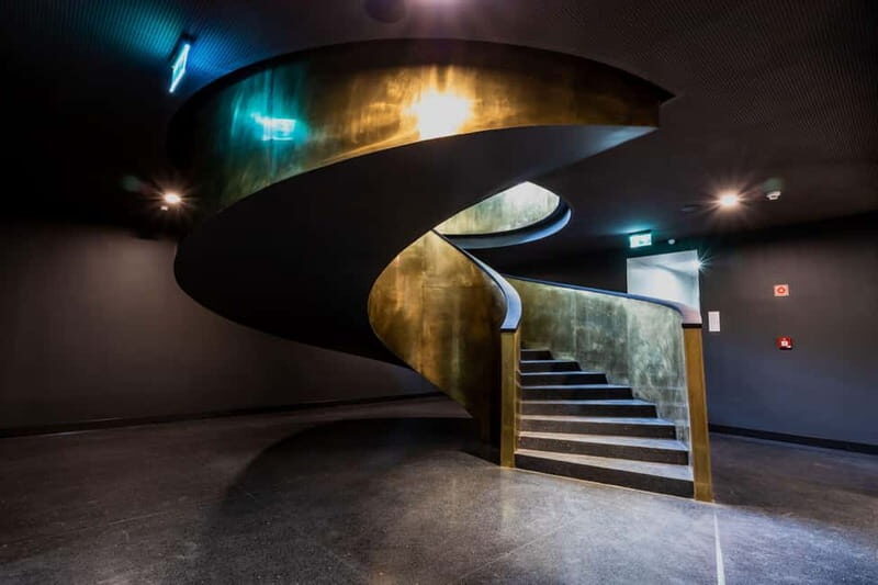 Budapest: Szabolcs Bozó Exhibition Soulmate Guided Tour - Who Should Consider This Tour?