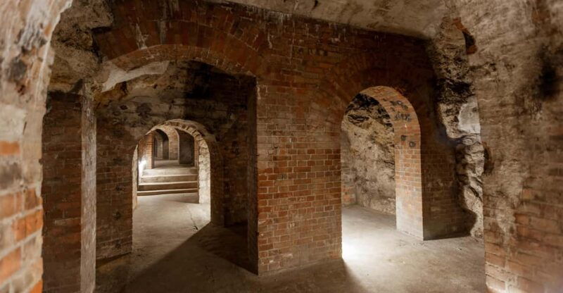 Budapest: The WWII Siege of Buda Castle & Bomb Shelter Tour - Good To Know