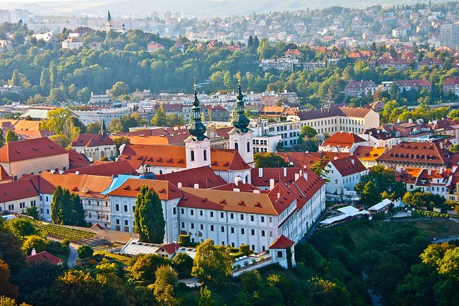 Budapest to Prague - Private Transfer With 2 Hours of Sightseeing - Customization Options for Pickup and Sightseeing