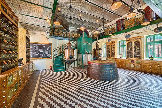 Budapest Tuk Tuk Tour With House of the Unicum Distillery Visit - Meeting and Pickup Information