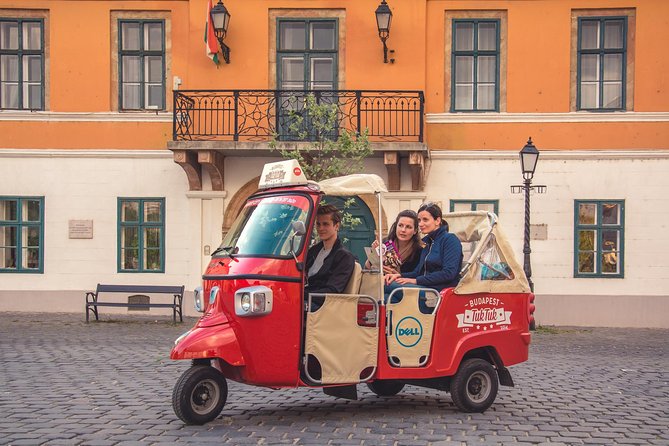 Budapest Tuktuk Private Tour With Goulash Soup in the Downtown - Tour Details
