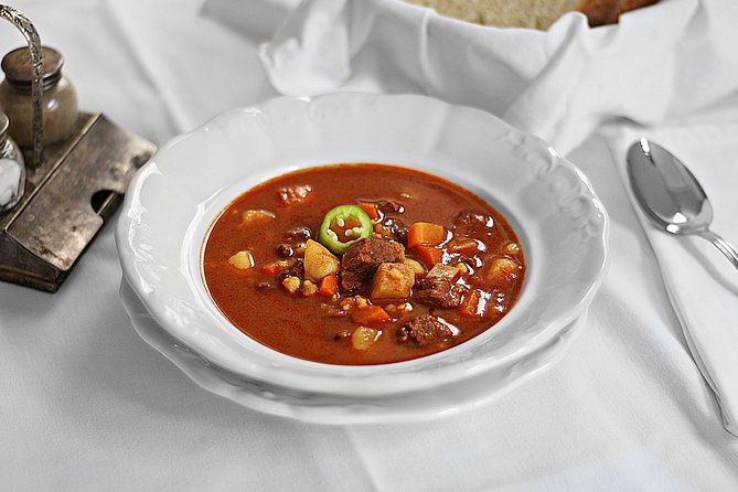 Budapest Tuktuk Private Tour With Goulash Soup in the Downtown - Frequently Asked Questions