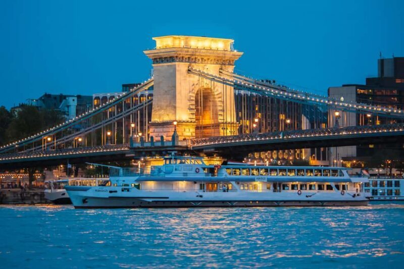 Budapest: Unlimited Prosecco & Aperol Sightseeing Cruise - Good To Know