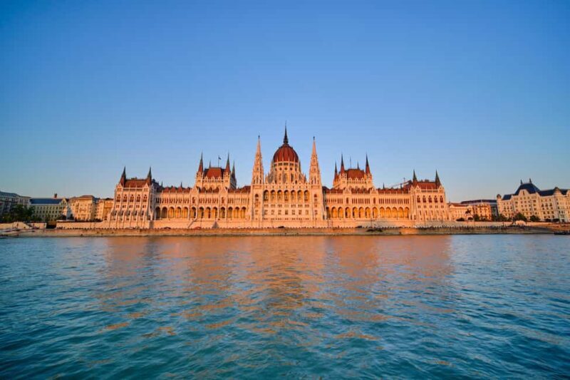 Budapest: Unlimited Prosecco & Aperol Sightseeing Cruise - FAQ