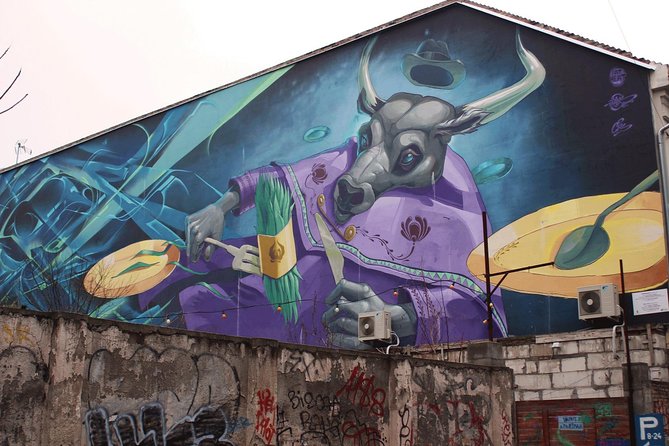 Budapest Urban Art - Private Street Art Tour With a Drink in a Ruin Bar - Cancellation Policy