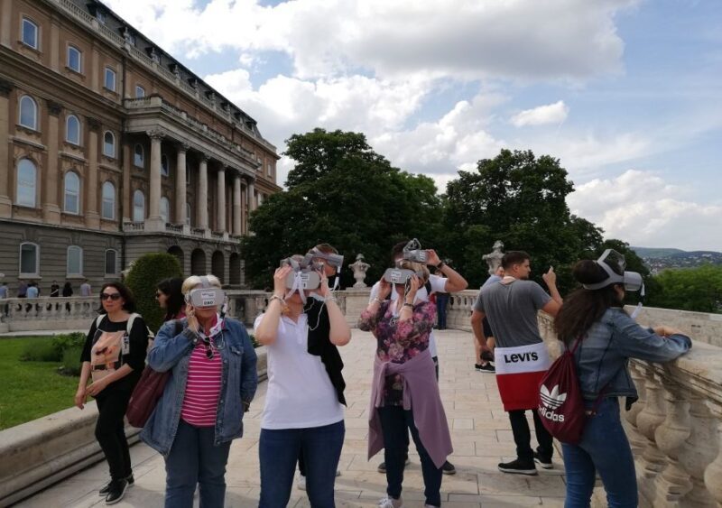 Budapest: Virtual Reality Tour in 8 Languages - Who Will Love This Tour?