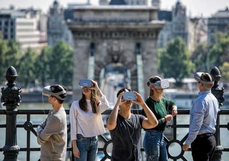 Budapest: Virtual Reality Tour in 8 Languages - The Sum Up