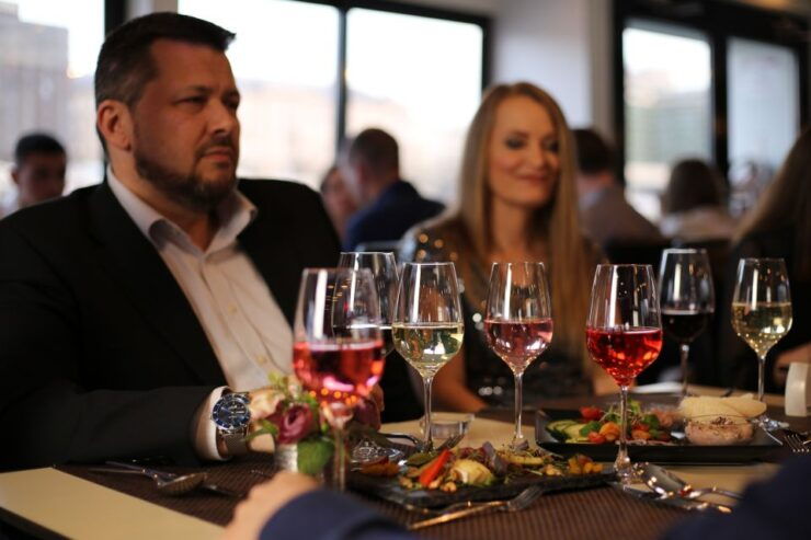 Budapest: Wine & Dine Evening Cruise With Live Piano Concert - Experience Highlights