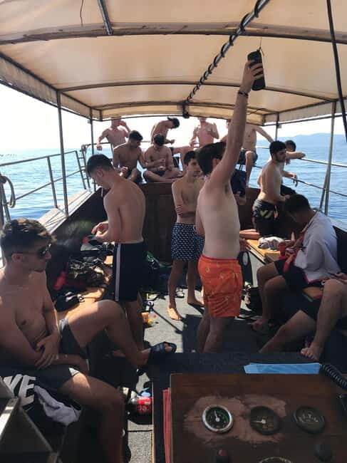 Budva: Mariolo Boat Tours - 3.5 hours panoramic tour - A Deep Dive into the 3.5-Hour Panoramic Tour