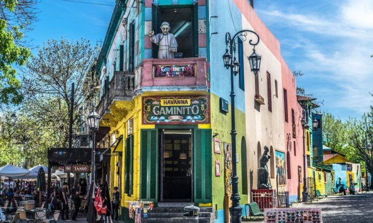 Buenos Aires: La Boca Guided Walking Tour in English - Tour Duration and Guide Availability