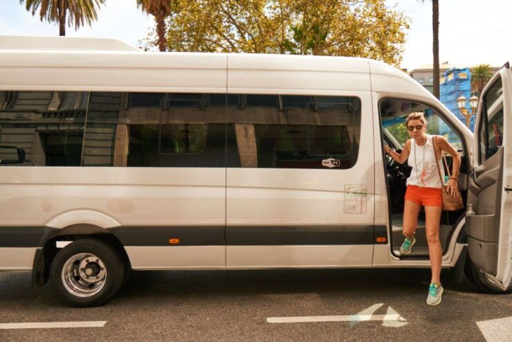 Buenos Aires: Shared EZE Airport Transfer - Service Description