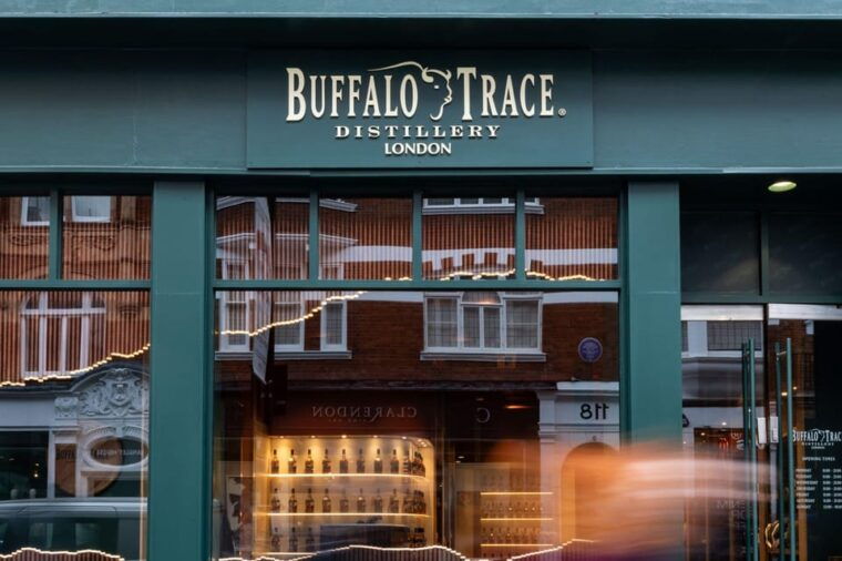 Buffalo Trace Distillery: Whiskey Tasting Experience - The Tasting Itself: Flavors, Stories, and Surprises