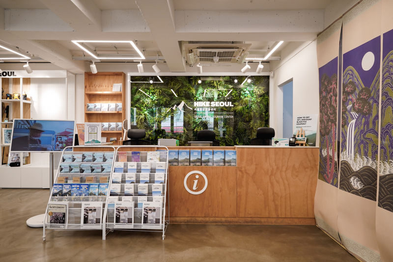 Bugaksan - Hiking Gear Rental Service in Seoul - A city-side starting point for Bugaksan