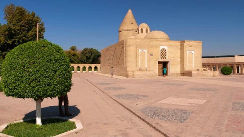 Bukhara: Historical monument guided walking tour - The Historic Religious Sites: Echoes of the Past