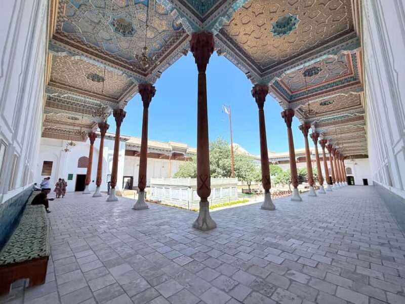 Bukhara: Summer Palace and City Outside Tour with Car - Practical Details: What to Expect