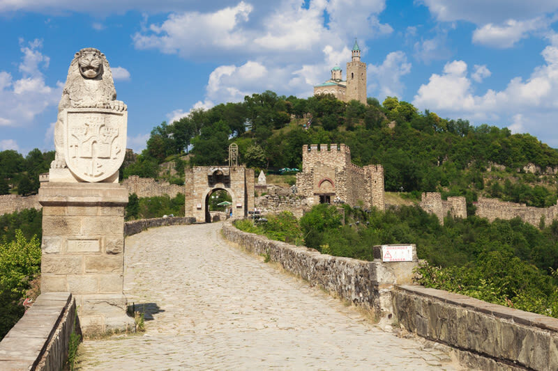 Bulgaria nature, history & culture: A Day Trip from Bucharest - Arbanassi, a village stop with a short clock